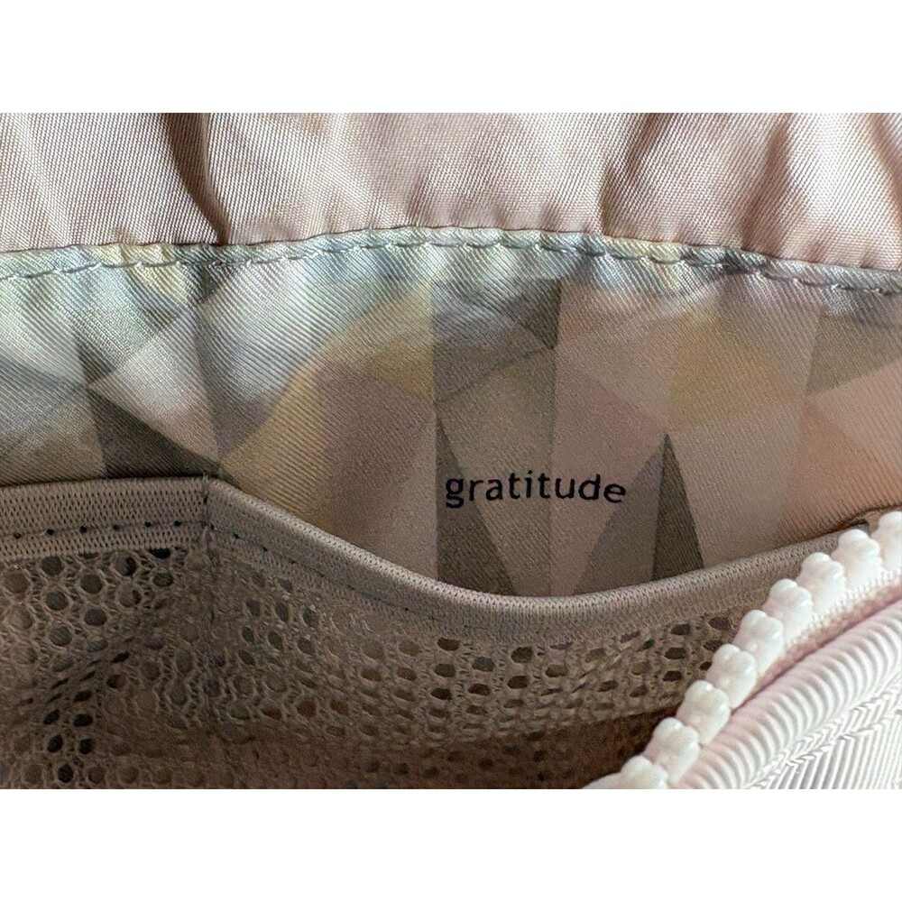 Lululemon Weekend Warrior Bag in Prisma Embossed Neutral Blush Shoulder Travel - Picture 13 of 16